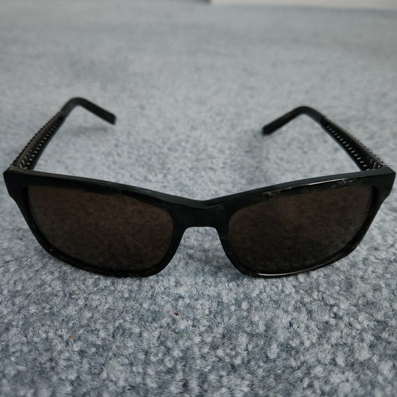 Classic Black Sunglasses - Picture 4 of 12